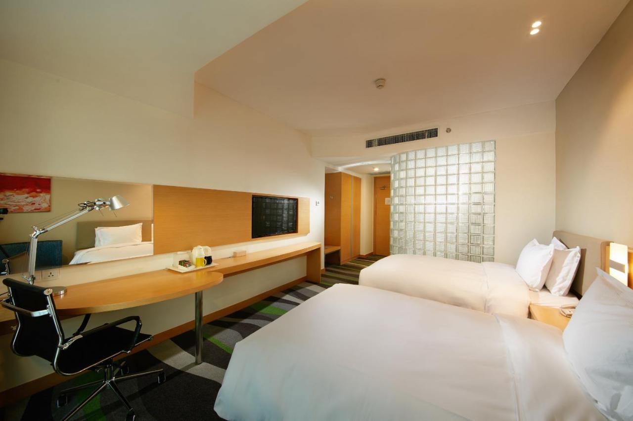 Holiday Inn Express Tangshan Downtown By Ihg Exterior photo
