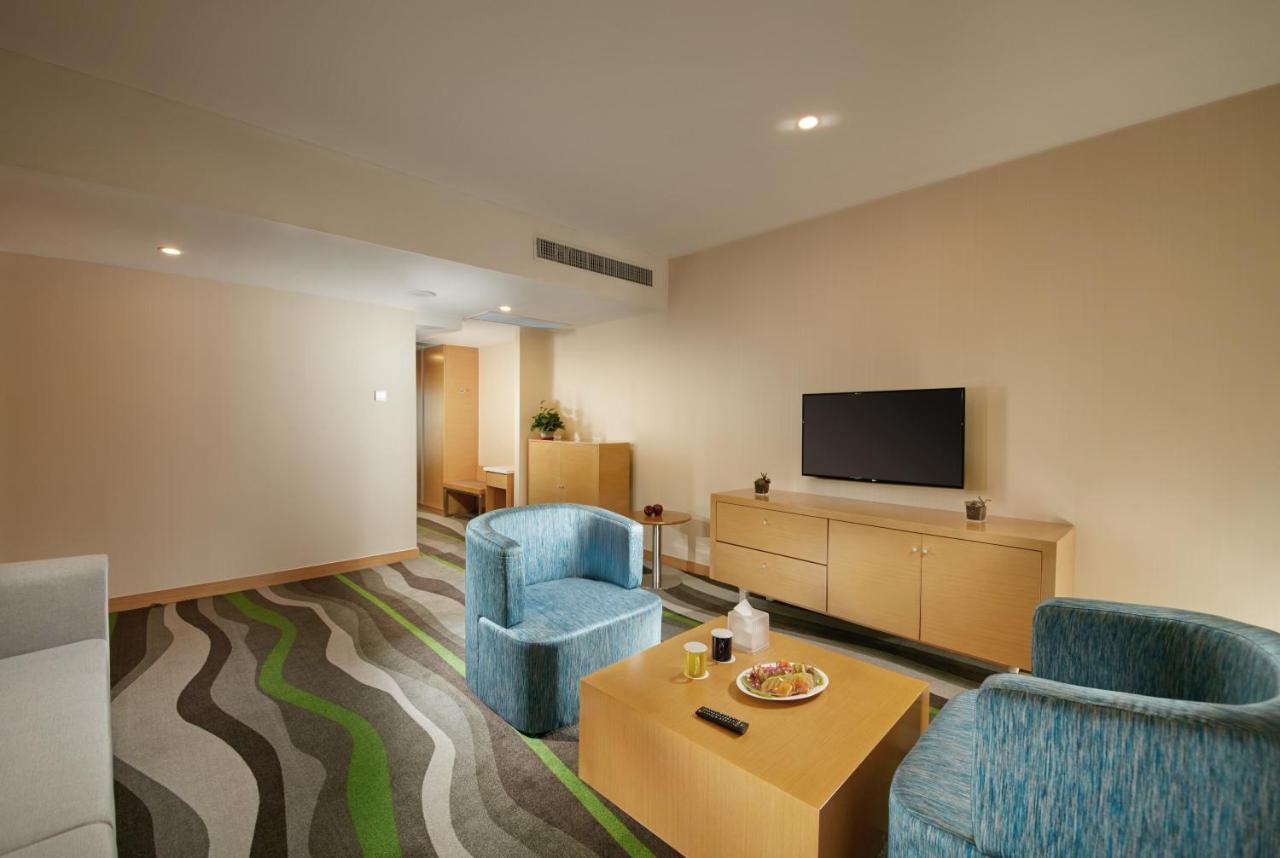 Holiday Inn Express Tangshan Downtown By Ihg Exterior photo