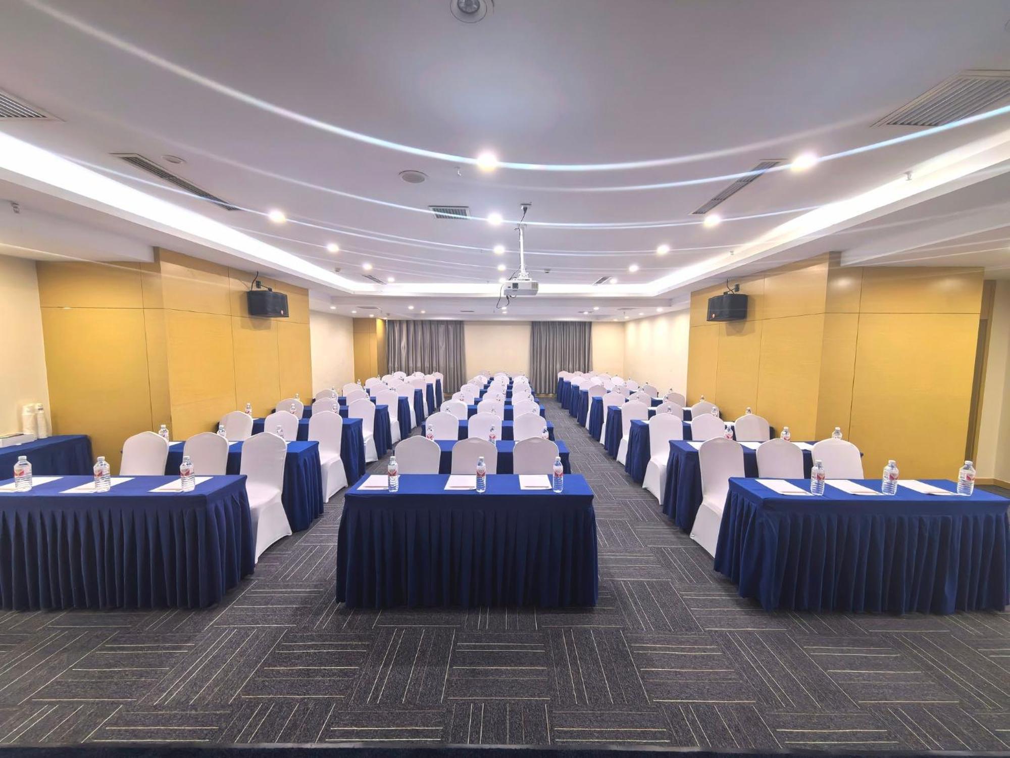 Holiday Inn Express Tangshan Downtown By Ihg Exterior photo